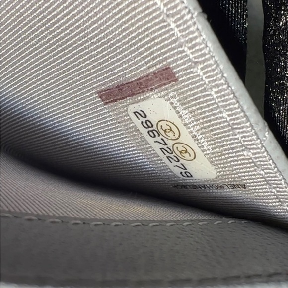 Auth Chanel Classic Gray Grained Calfskin CC logo Flap Card Holder - RARE - Picture 7 of 7